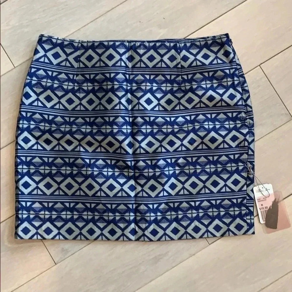 𝅺diamond patterned mini skirt - Picture 1 of 5